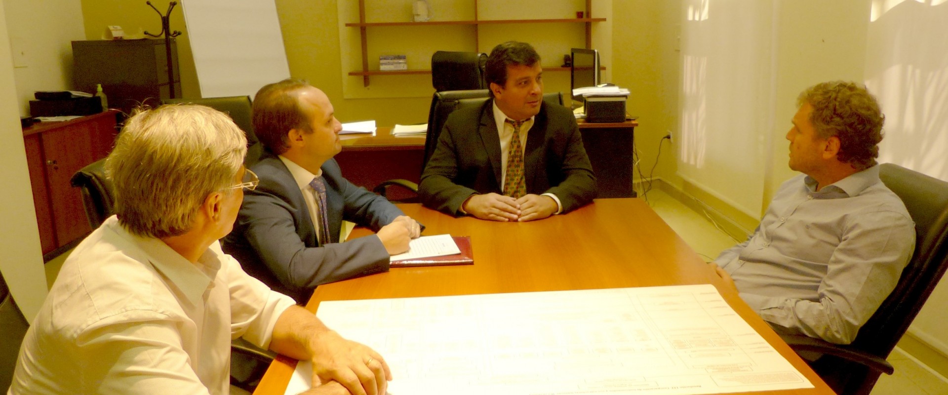El titular del IAPV se reuni&oacute; con el intendente de Chajar&iacute;