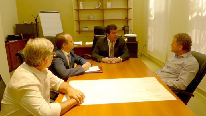 El titular del IAPV se reuni&oacute; con el intendente de Chajar&iacute;