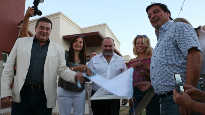 Fueron inauguradas 10 viviendas para docentes en Col&oacute;n
