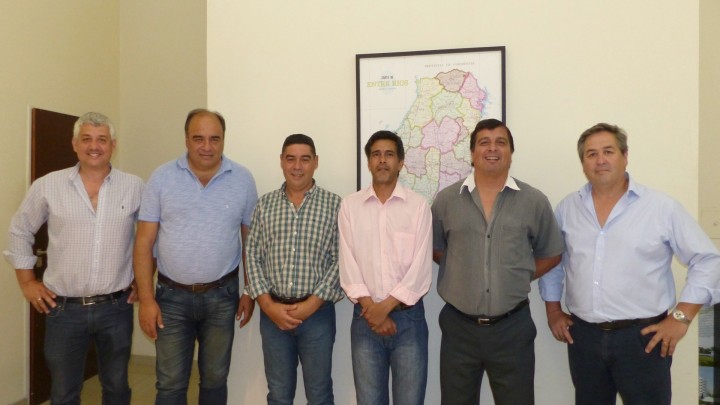 Gestionan la ejecuci&oacute;n de viviendas sociales para Ubajay