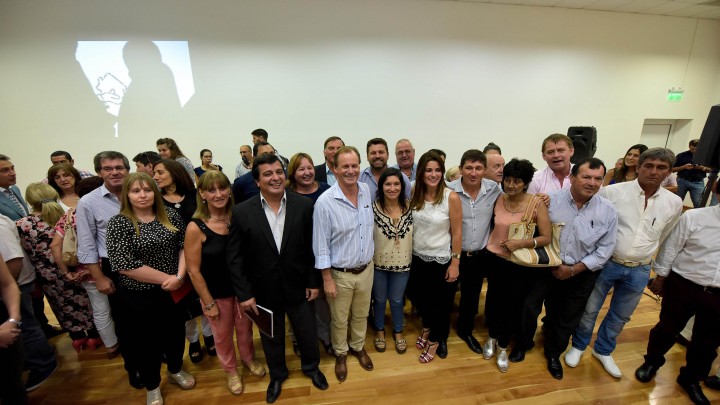 Bordet present&oacute; un plan de viviendas que se ejecutar&aacute; &iacute;ntegramente con fondos provinciales