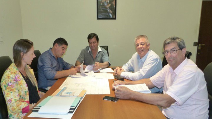 Se firm&oacute; el llamado a licitaci&oacute;n para ejecutar 296 viviendas en 25 localidades entrerrianas