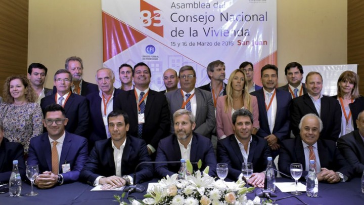Entre R&iacute;os particip&oacute; del Consejo Nacional de la Vivienda en San Juan