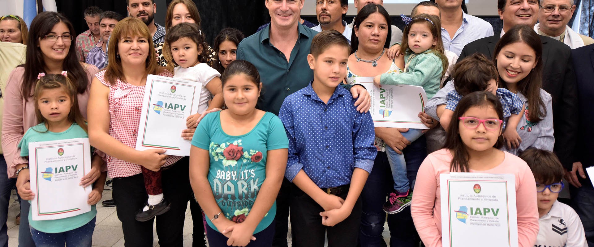 El gobierno provincial licitar&aacute; otras 500 viviendas con recursos propios