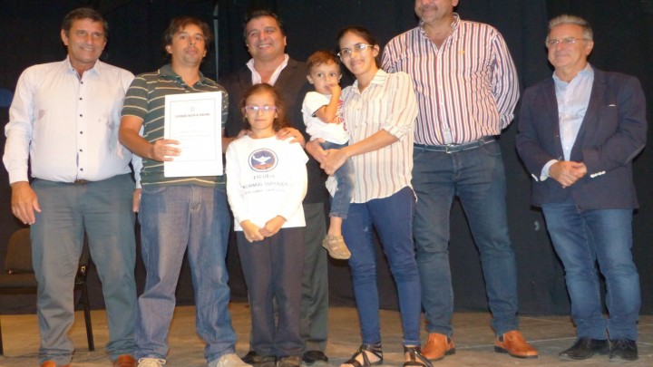 M&aacute;s de 600 familias de Concordia recibieron las escrituras de sus viviendas sociales