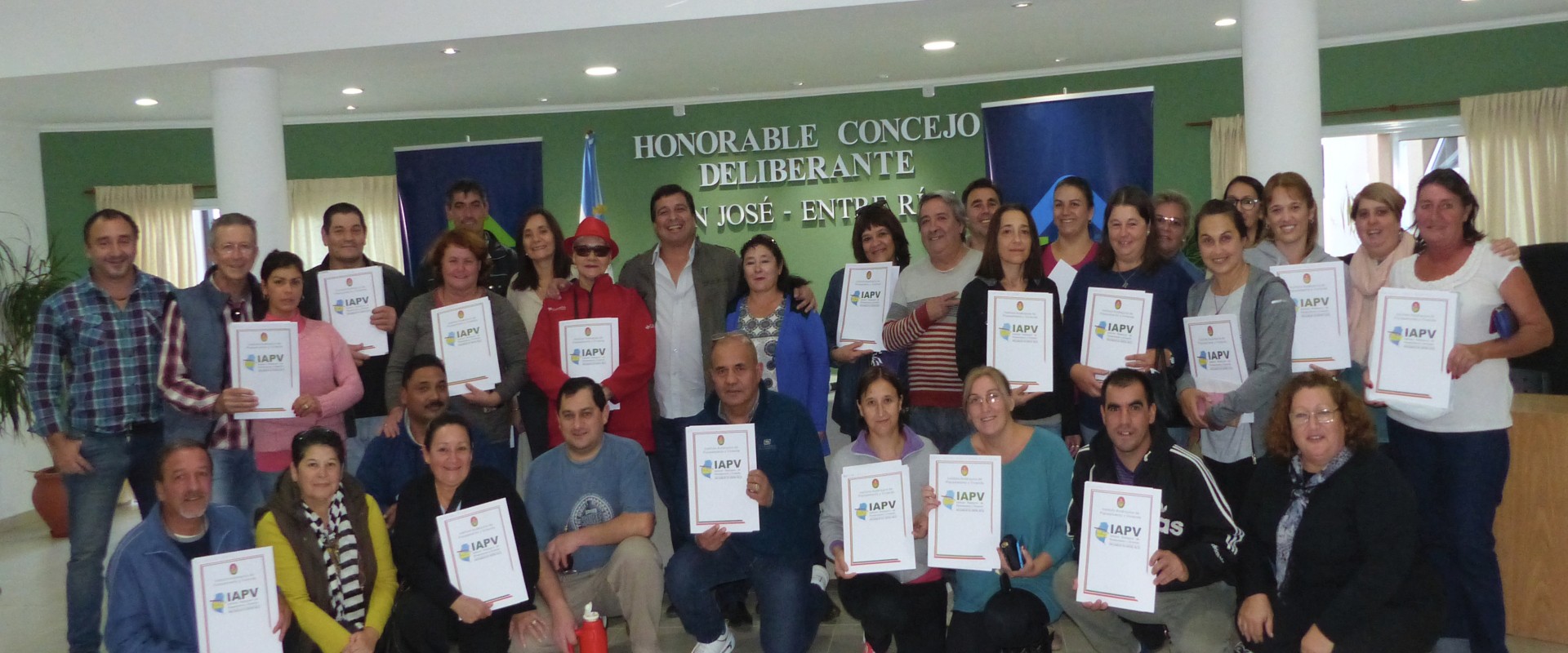 El gobierno provincial entreg&oacute; escrituras de viviendas a 270 familias de Col&oacute;n y San Jos&eacute;