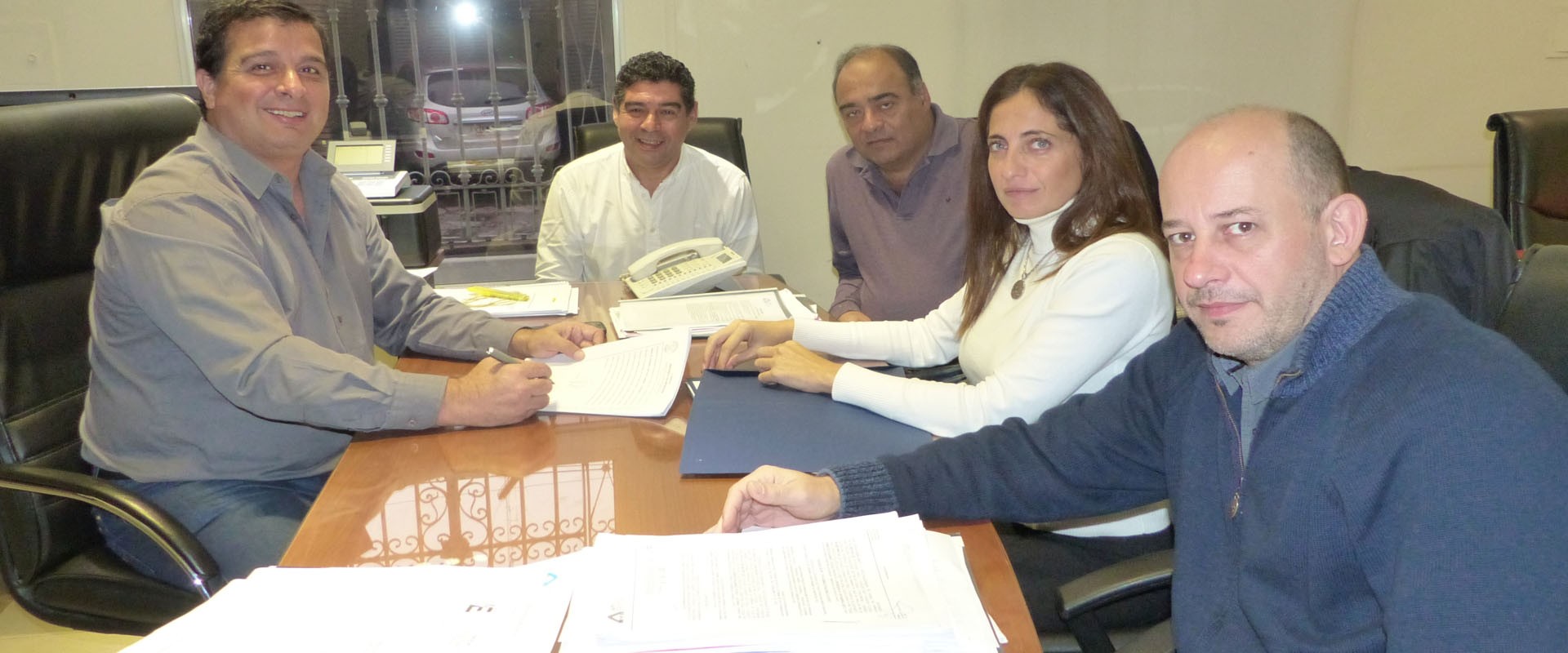 La provincia rubric&oacute; los primeros contratos para ejecutar nuevas viviendas con fondos propios