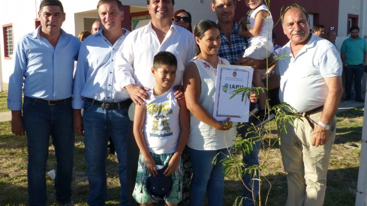 La provincia construir&aacute; 21 viviendas en San Salvador con recursos propios