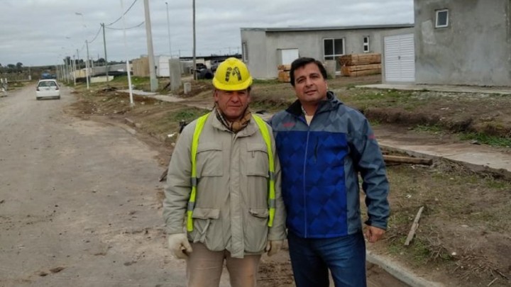 Recorrieron la obra de las 300 viviendas que se construyen en Paran&aacute;