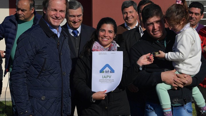 La vivienda es un derecho constitucional, afirm&oacute; Bordet