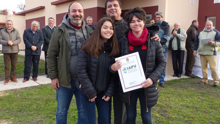 Se inauguran  viviendas para docentes en Concepci&oacute;n del Uruguay