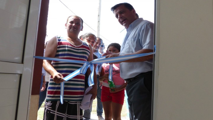 Se entregan viviendas a 12 familias de docentes t&eacute;cnicos de Segu&iacute;