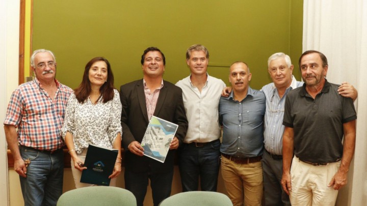 Ejecutar&aacute;n 153 nuevas viviendas y 2 residencias estudiantiles en Gualeguaych&uacute; con fondos provinciales