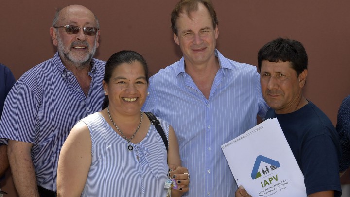 Bordet reconoci&oacute; a los entrerrianos que siguen impulsando la producci&oacute;n y el trabajo