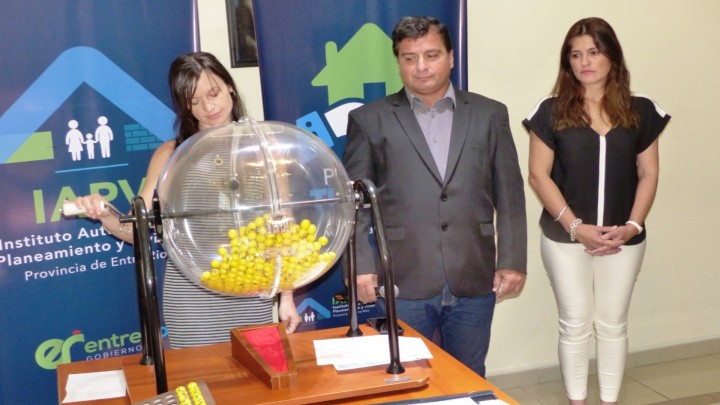 Familias de Villaguay tendr&aacute;n vivienda propia