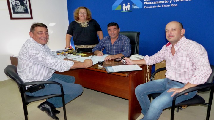 Se construir&aacute;n otras 16  viviendas en Tabossi con fondos provinciales
