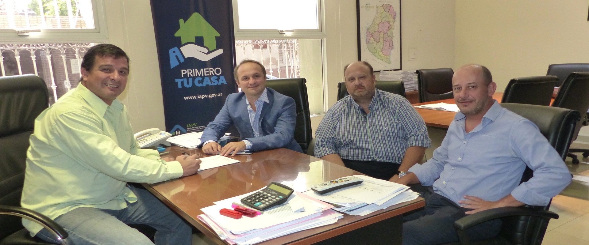 Rubricaron contrato para construir nuevas viviendas en San Jos&eacute; de Feliciano