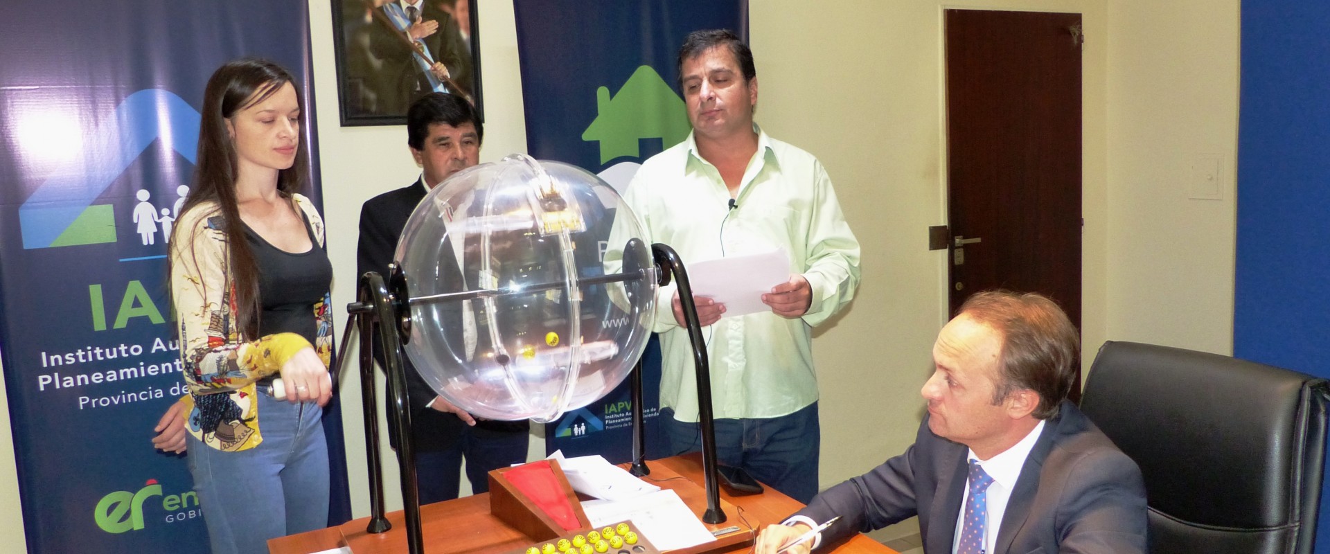 Resultados del sorteo de 10 viviendas en Villa Dom&iacute;nguez