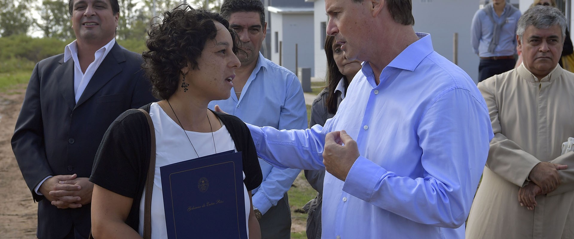 Bordet inaugur&oacute; las primeras viviendas construidas &iacute;ntegramente con fondos provinciales