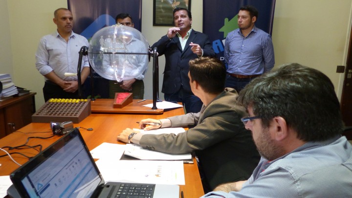 El gobierno entrerriano sorte&oacute; viviendas para Villa Mantero y Aldea San Antonio que construye con recursos provinciales