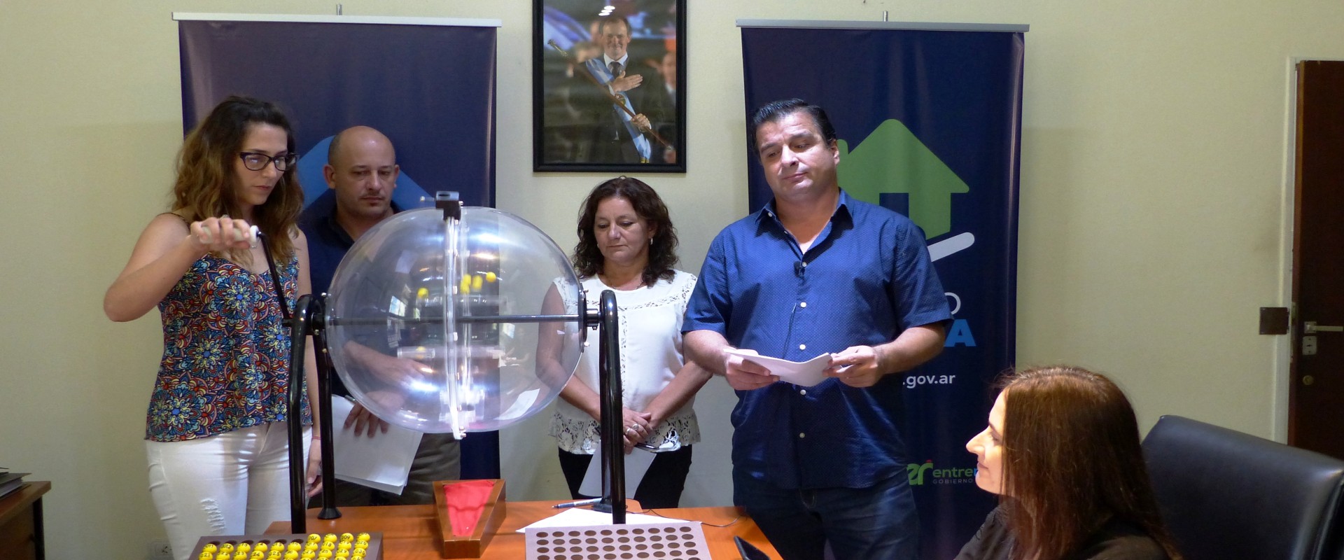 Se sortearon viviendas para 10 familias de Lucas Gonz&aacute;lez