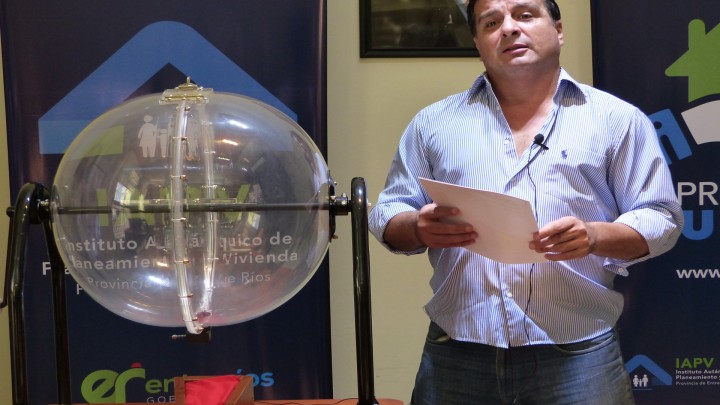 Resultados del sorteo de 10 viviendas en Colonia El&iacute;a