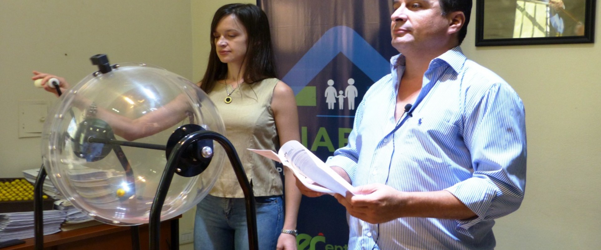 Diez familias de Colonia El&iacute;a tendr&aacute;n vivienda propia