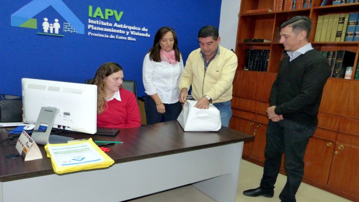 Se licitaron con fondos provinciales  19 viviendas para Col&oacute;n