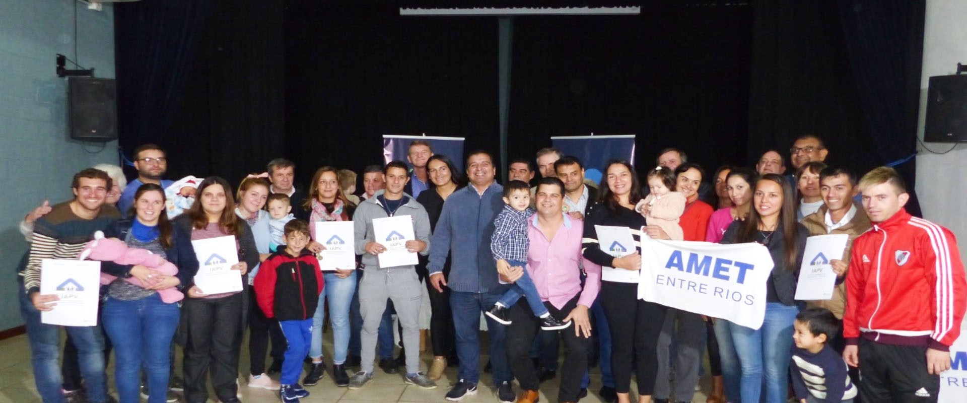 Docentes t&eacute;cnicos de Aranguren cuentan con sus casas propias