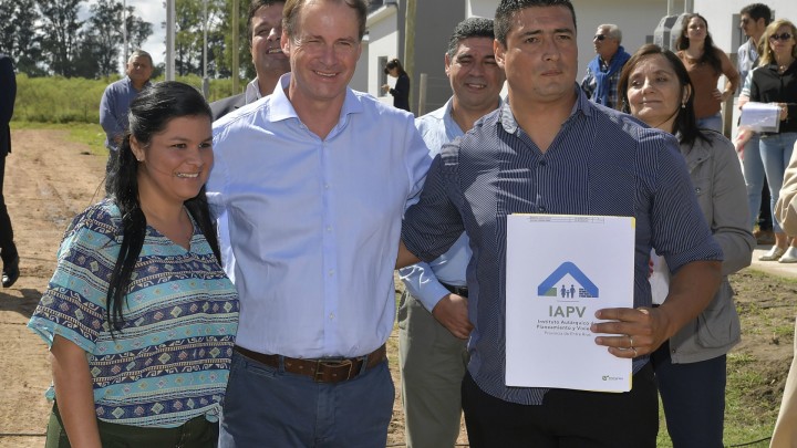 Nuevas viviendas de maderas se iniciar&aacute;n en dos localidades entrerrianas con financiamiento provincial