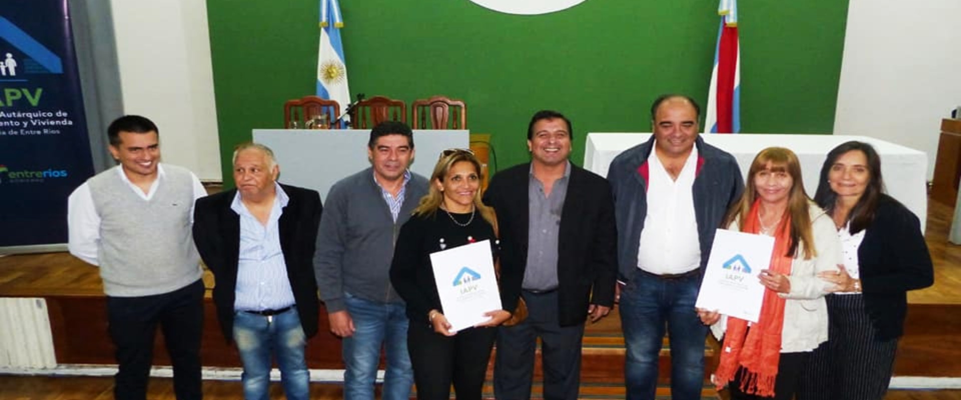 M&aacute;s de 500 familias de familias de Paran&aacute; recibieron las escrituras de sus viviendas sociales