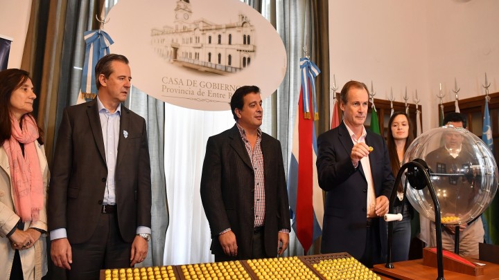 Entregan cr&eacute;ditos a 500 familias para construcci&oacute;n y ampliaci&oacute;n de viviendas