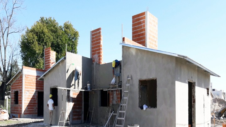 Est&aacute; en marcha la obra de 10 viviendas en Ceibas con recursos provinciales
