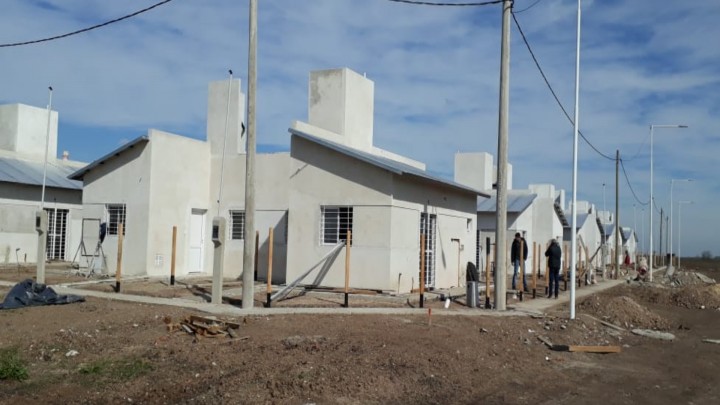 Tienen 75 por ciento de avance las viviendas de Mar&iacute;a Grande que construye la provincia