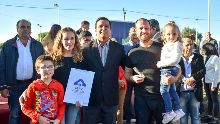 Con fondos provinciales se construir&aacute;n 22 nuevas viviendas en Crespo