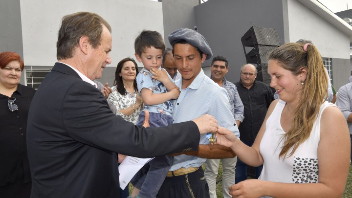 Bordet: Hay que tener pol&iacute;ticas p&uacute;blicas que generen inclusi&oacute;n y trabajo