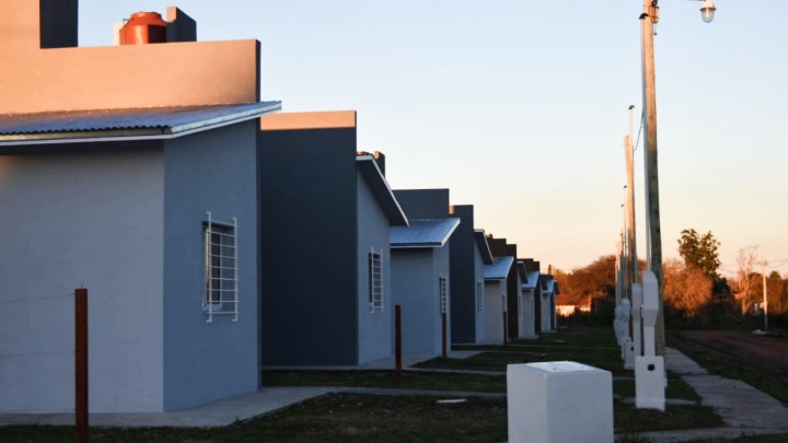 La provincia adjudic&oacute;  77 viviendas para siete localidades entrerrianas