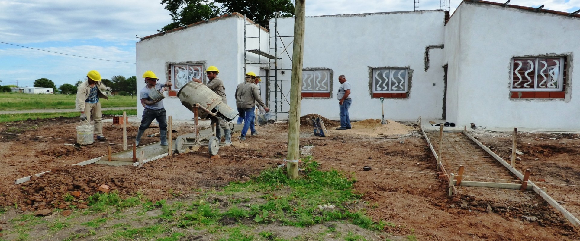 La provincia comenz&oacute; con recursos propios  la  construcci&oacute;n de  42 viviendas en Crespo y Hern&aacute;ndez
