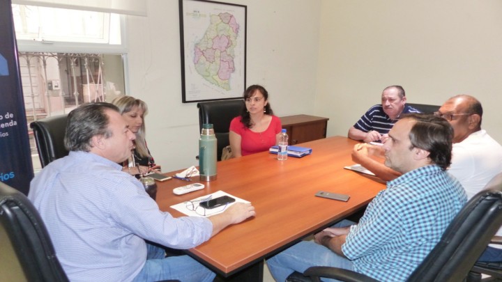 La provincia construir&aacute; nuevas viviendas para docentes t&eacute;cnicos en Diamante y Viale