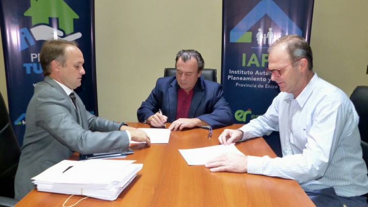 Construir&aacute;n nuevas viviendas en Valle Mar&iacute;a con recursos provinciales