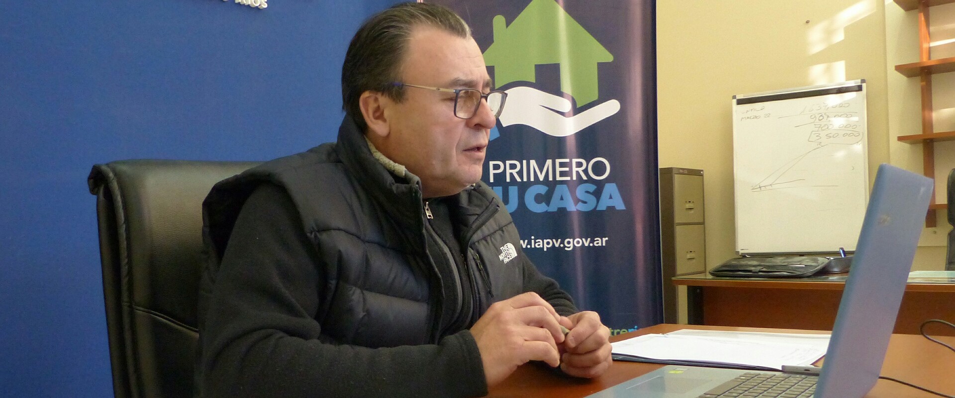 El gobierno trabaja en nuevas soluciones habitacionales para Enrique Carb&oacute;