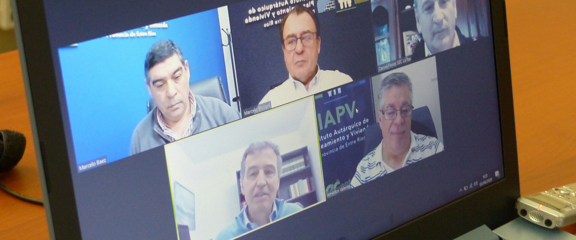 Se construir&aacute;n 20 viviendas para trabajadores mercantiles en La Paz