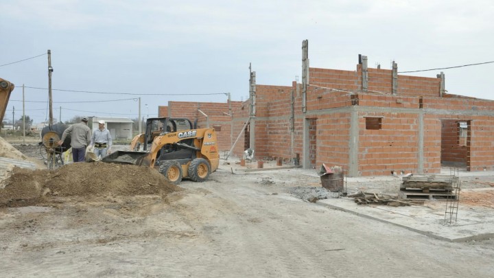 La ejecuci&oacute;n de nuevas viviendas progresa en tres localidades entrerrianas