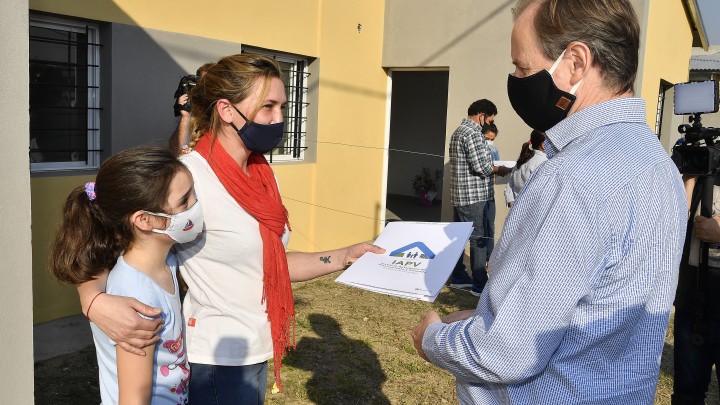 La provincia moviliza la econom&iacute;a con programas de viviendas, obras de agua y saneamiento
