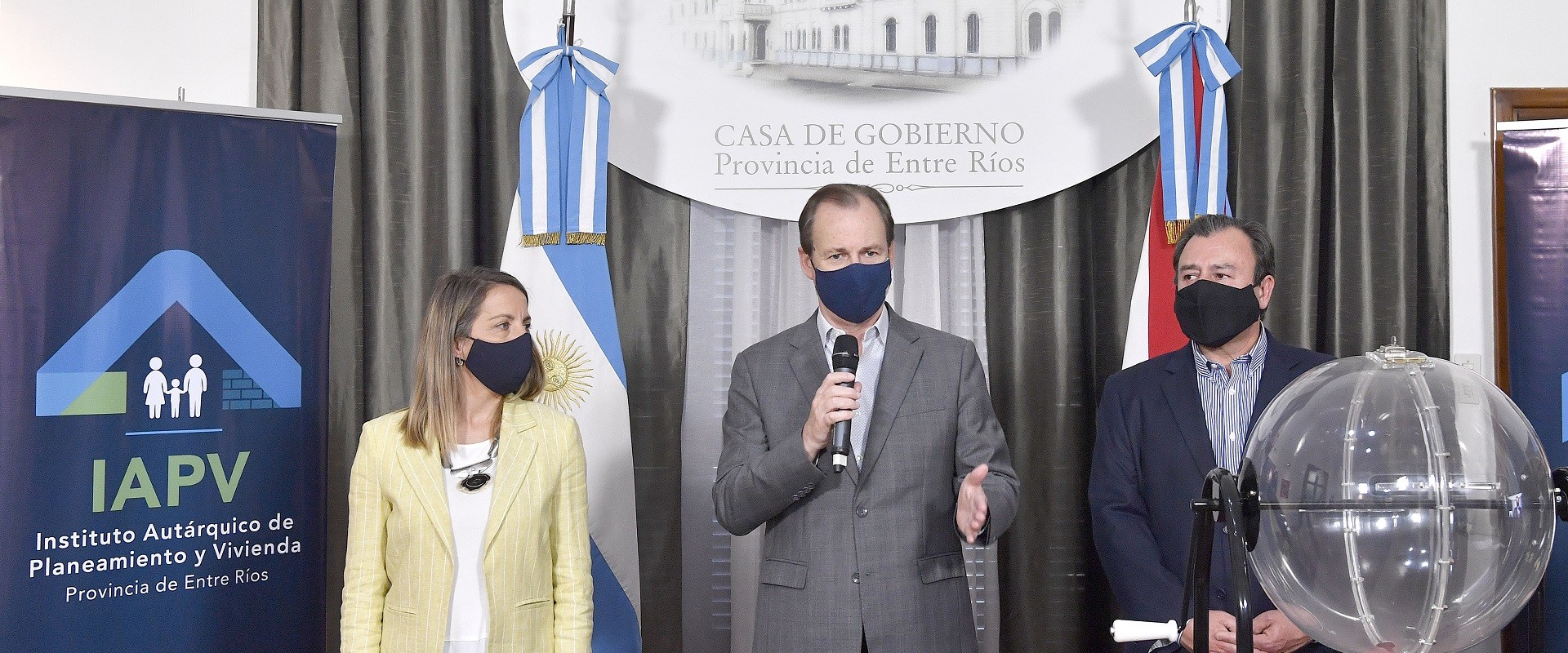 La vivienda propia es un derecho constitucional , afirm&oacute; Bordet