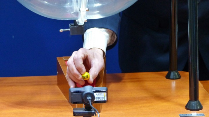 Padr&oacute;n provisorio para el sorteo de 6 viviendas para personal policial en Col&oacute;n