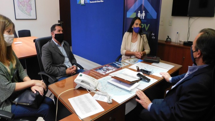 Proyectan la construcci&oacute;n de nuevas viviendas con fondos provinciales para cuatro localidades