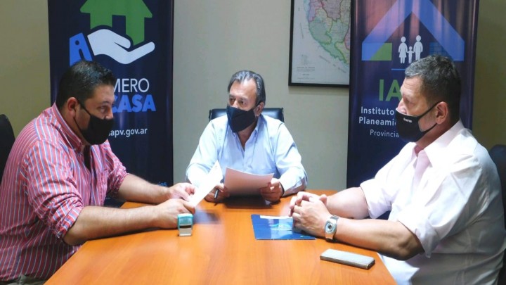 Con fondos provinciales construir&aacute;n nuevas viviendas en Colonia Ayu&iacute;