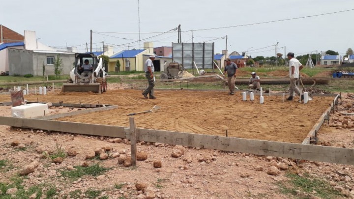Comienzan la construcci&oacute;n de 16 viviendas en Caseros con recursos propios