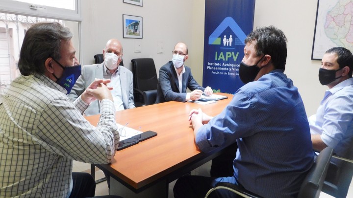 Proyectan la construcci&oacute;n de nuevas viviendas para localidades del departamento Uruguay